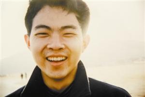 重庆失联6天男孩父母,重庆32岁男子失联十多天母亲急哭