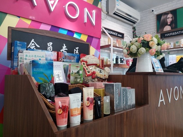 5张图片逛商场,雅芳新形象