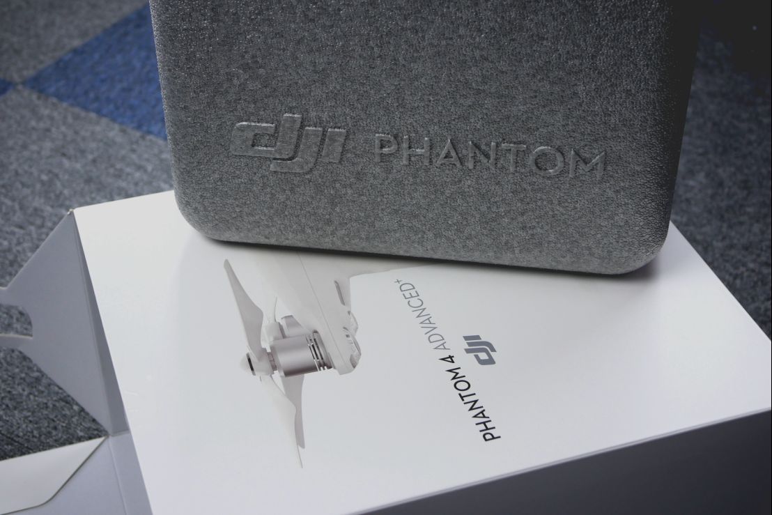 飞行黑卡,大疆精灵4飞行视频教程