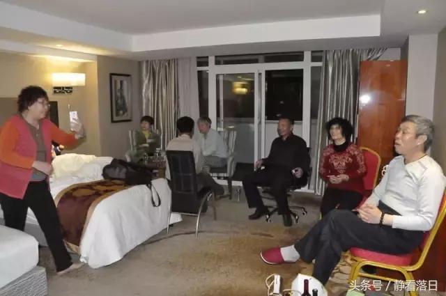 开怀一笑无忌惮，老怪小妖真齐全（红叶网老友聚会图文综合）