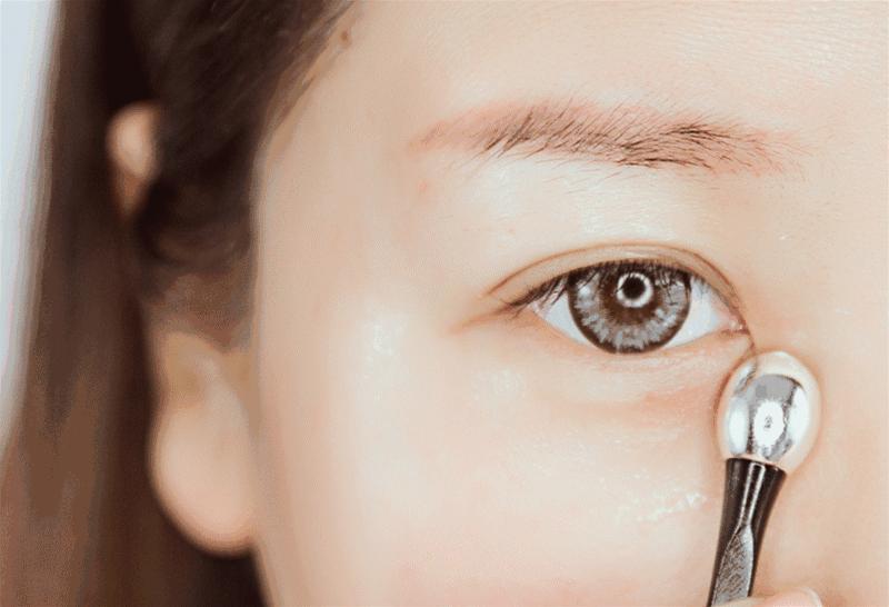 再多的情话都不如你在身边,所有动听的情话都不及身边的陪伴