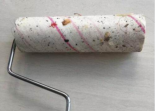 清理地板上的头发神器,地板上头发多用什么妙招能去除