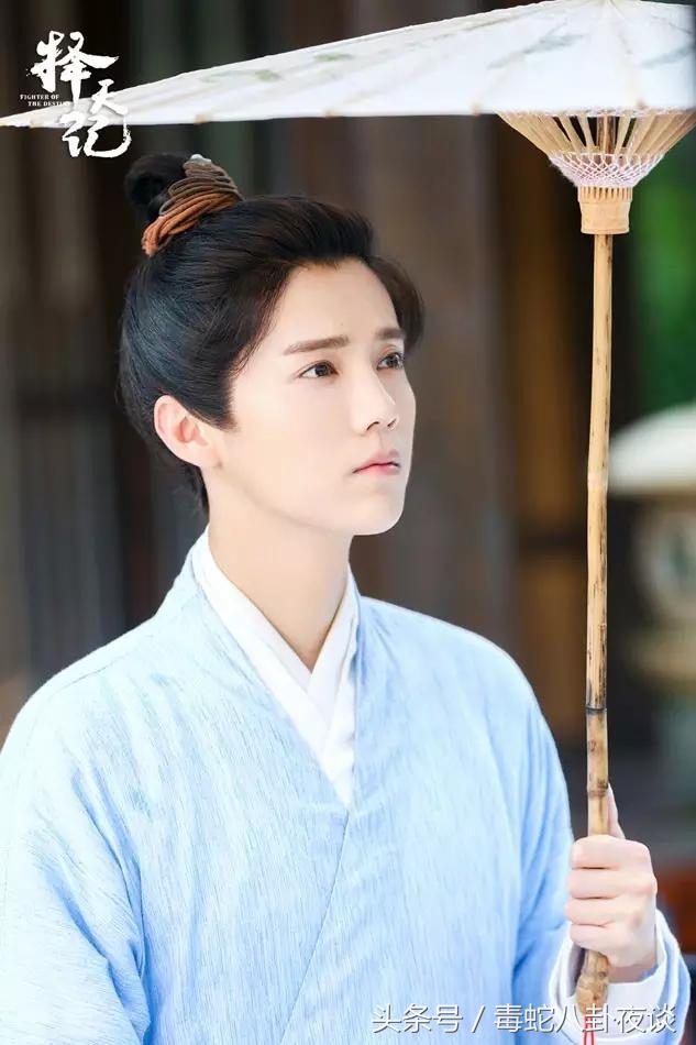 鹿晗依旧单身，给德智体美劳样样MAX的鹿晗征婚，你们要吗？