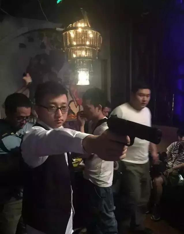 yy利哥连麦,yy利哥和老李连麦唱歌