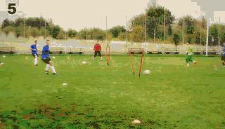 足球训练传接球热身,初中足球传接球游戏热身