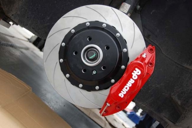 刹车失灵了怎么做,刹车失灵采取什么措施视频