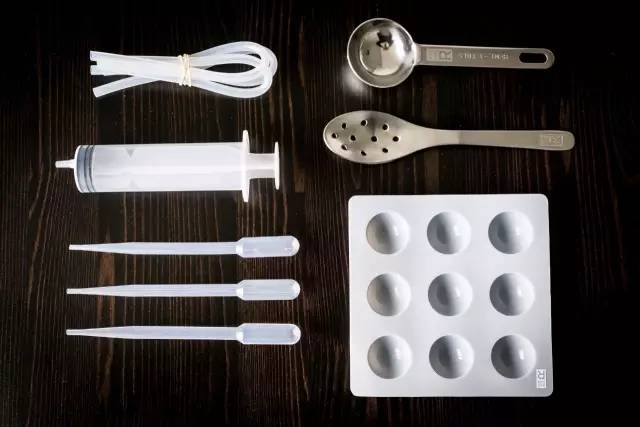 买一套1千元的玩具,500块1套玩具