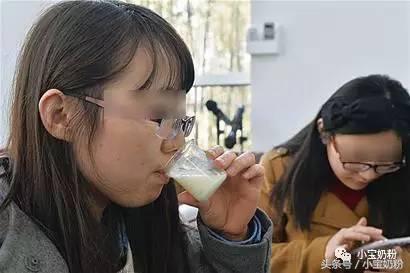 如何辨别进口奶粉真假的方法,辨别奶粉真假的方法视频