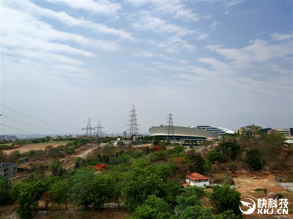 老外观看小米汽车之后的感受,老外赞叹中国美景反应视频