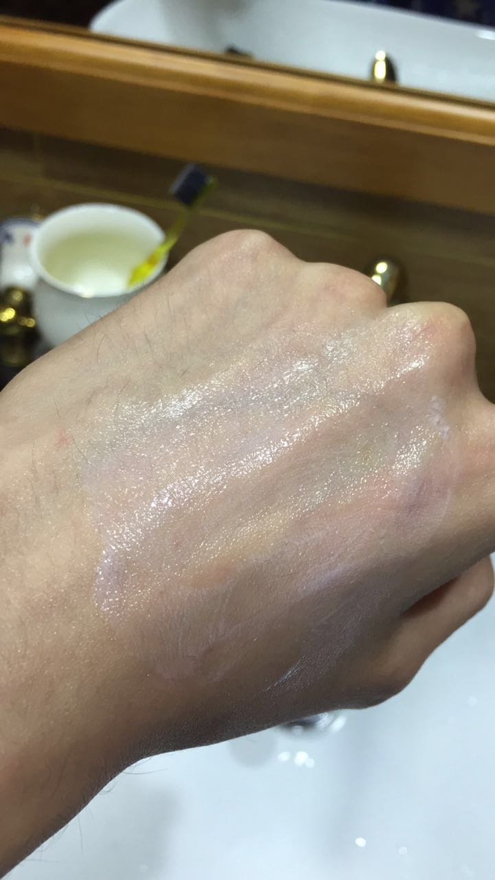 迪奥雪精灵防晒霜适合什么皮肤,迪奥雪精灵防晒要卸妆吗