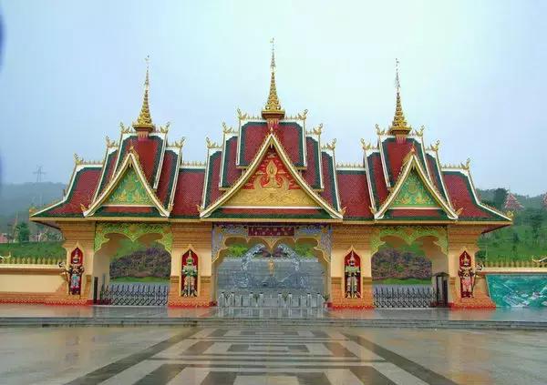 景洪泼水节注意事项,西双版纳泼水节如何不被泼