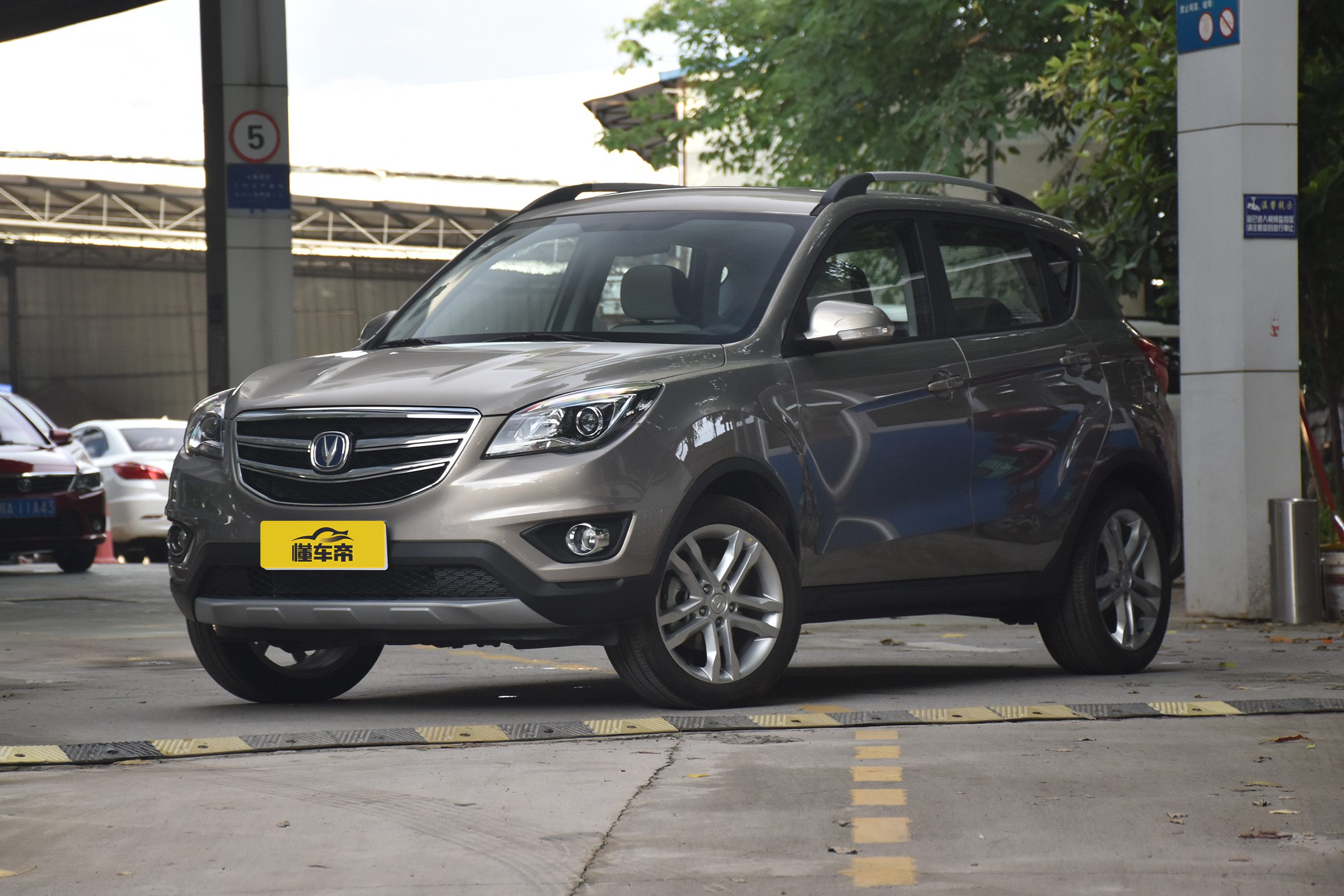 2017款长安cs35现在能卖多少钱,23年新款长安cs35值得购买吗