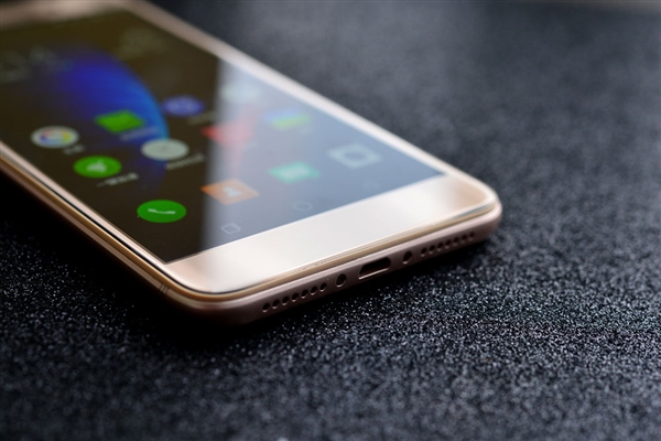 赵丽颖代言ivvi多少钱,赵丽颖vivo手机图片