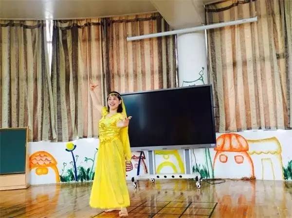 五月的小可爱们视频,五月可爱的小宝宝