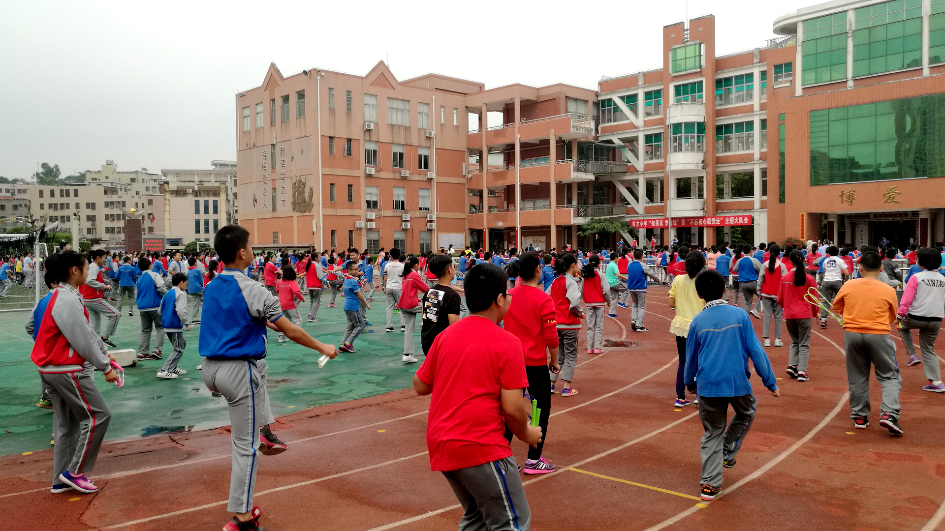 想在厦门打工,去厦门当老师需要什么条件