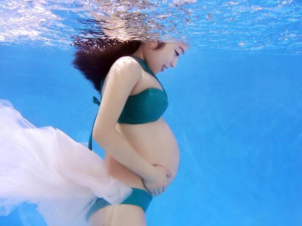 还没生就溢奶是奶水多吗,没有怀孕出现溢奶什么情况