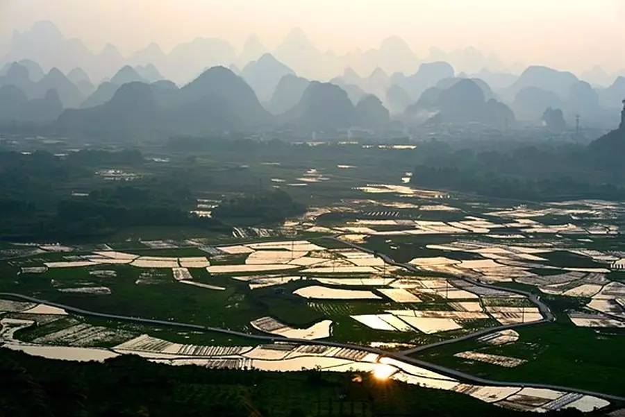 元宝山下,山水云间,悠悠闲云时光,恰好那时我也在