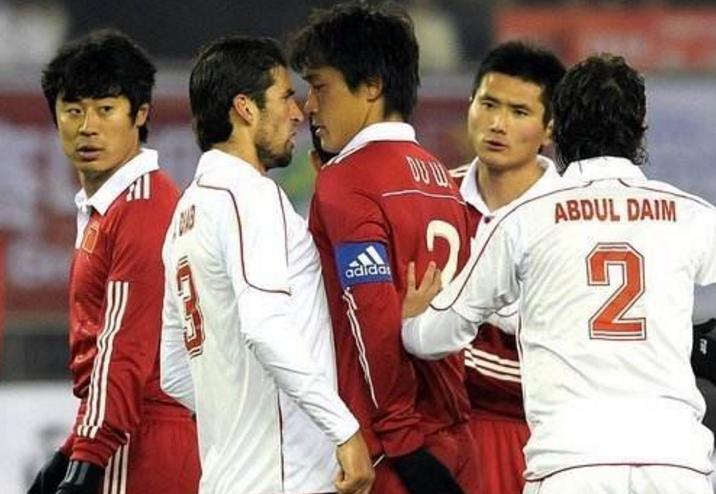 杨博宇防守失误挖大坑,秦升和李玮峰谁厉害