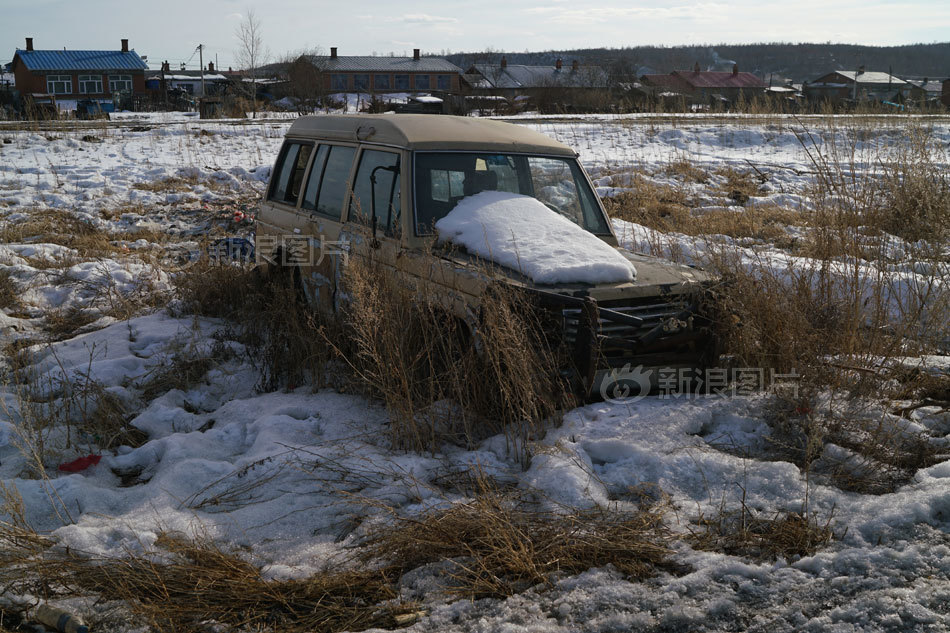 “疯狂的玛瑙”农民工熬夜寻宝，“淘石客”日赚千元的心酸~
