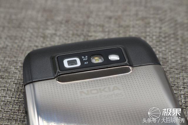 诺基亚e71发布信息,诺基亚e71拆解