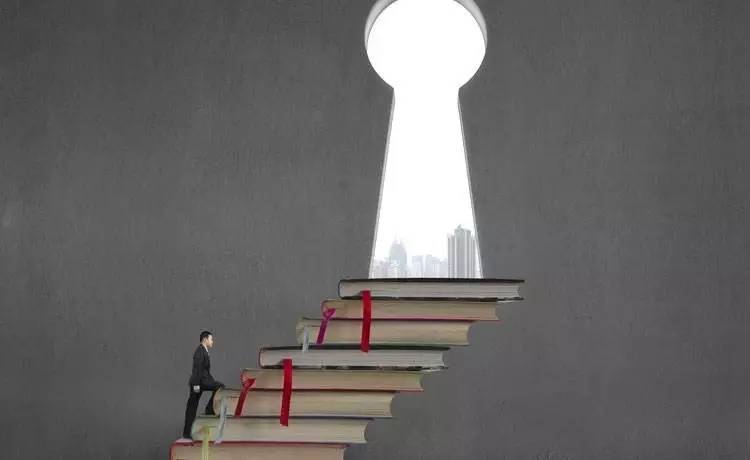 民营医疗的新闻源,采访破冰行动剧组