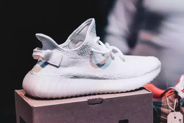 一双鞋子都买不起,一双鞋子都买不起来