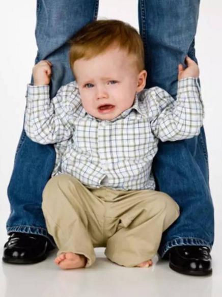 十二岁了还尿床正常吗?孩子的这些行为可能隐藏着心理疾病