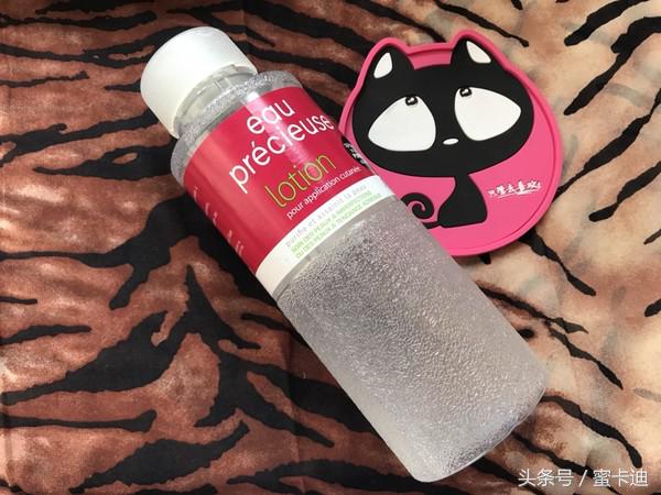 护肤最重要需要哪些护肤品,护肤最应该保湿还是美白