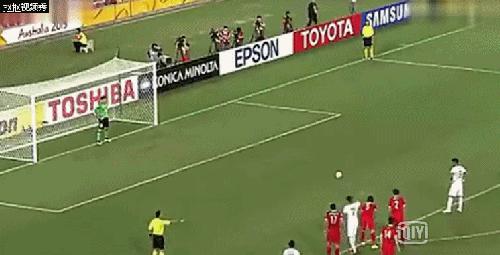 中国男足4-1新加坡王大雷扑救点球,王大雷扑出的十大必进球