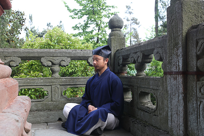 武当山金顶陈师行,武当山道长陈师行走火入魔