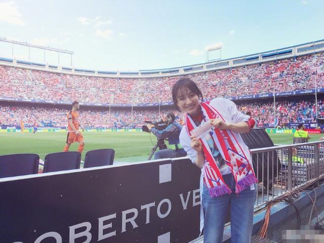 一直不愠不火,网传和李易峰在一起,这么美的她你一定没见过!