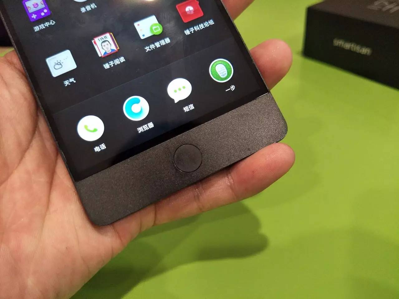 坚果pro价格配置信息一览,坚果pro发布会揭秘时刻