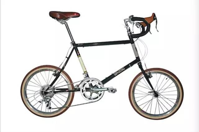 你怎么穿得像格利高里·派克？因为要参加复古骑行派对啊！