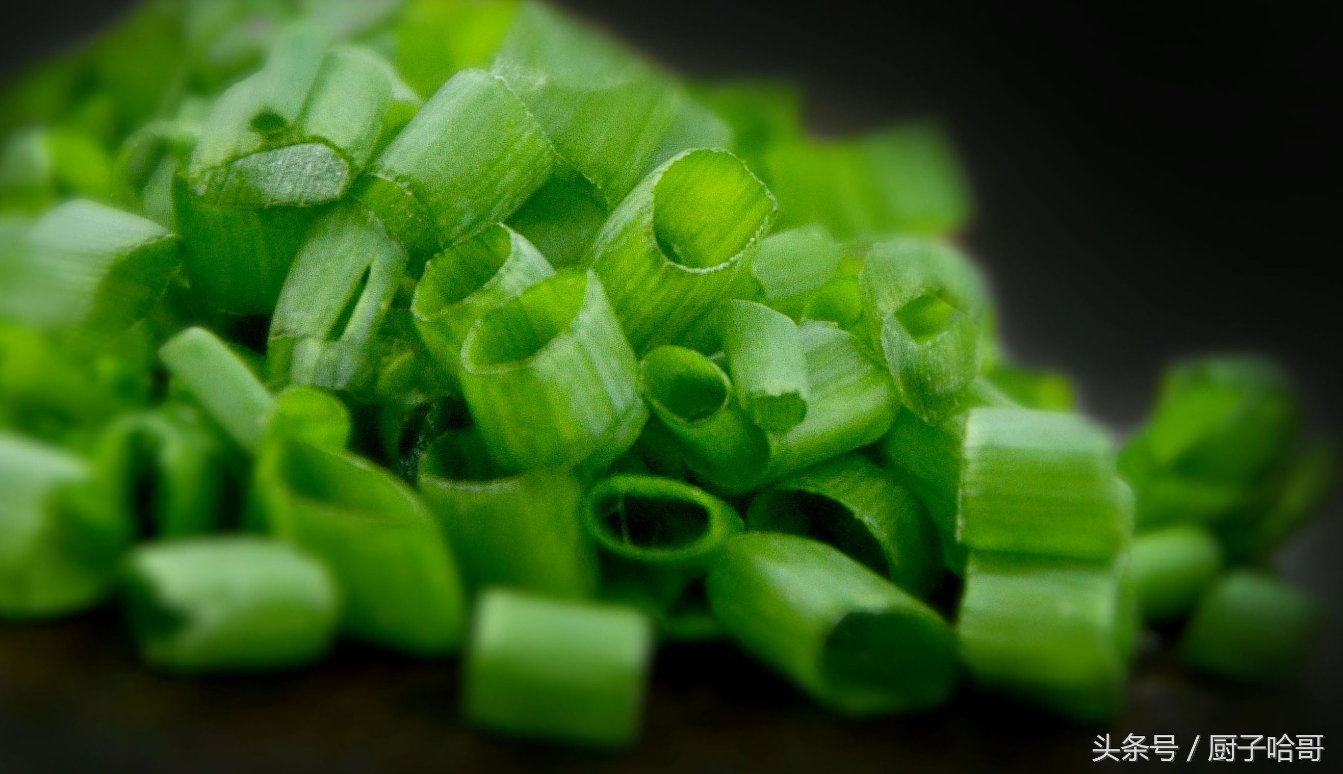 正宗口水鸡掌握大厨这几个技巧,新派口水鸡绝密配方