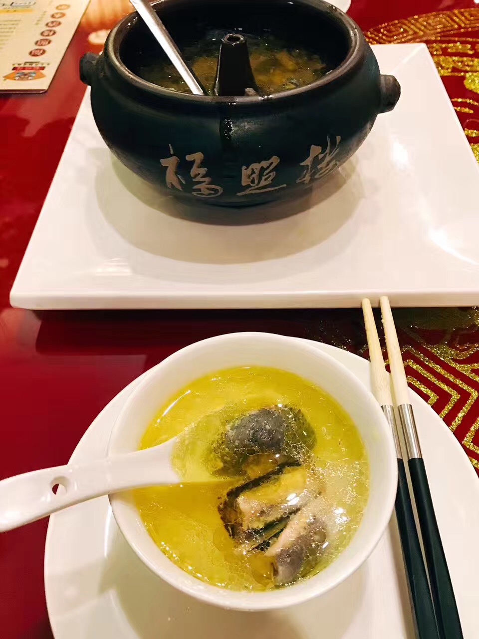 除了发呆撸猫，腾冲还可以让我们的味蕾爆炸