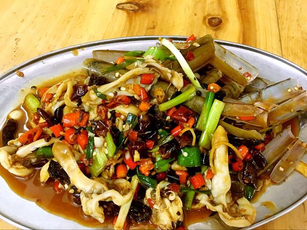 在三亚总有一片海属于一个人,在三亚椰梦长廊海边