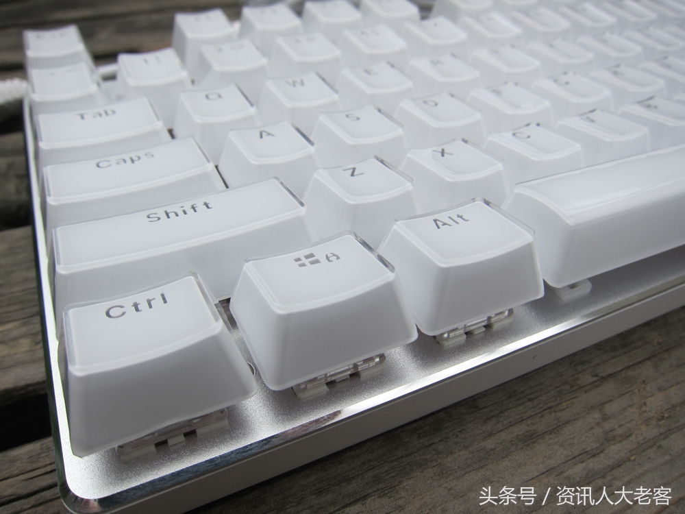 雷柏机械键盘v500冰晶版,雷柏v500s冰晶版怎么样