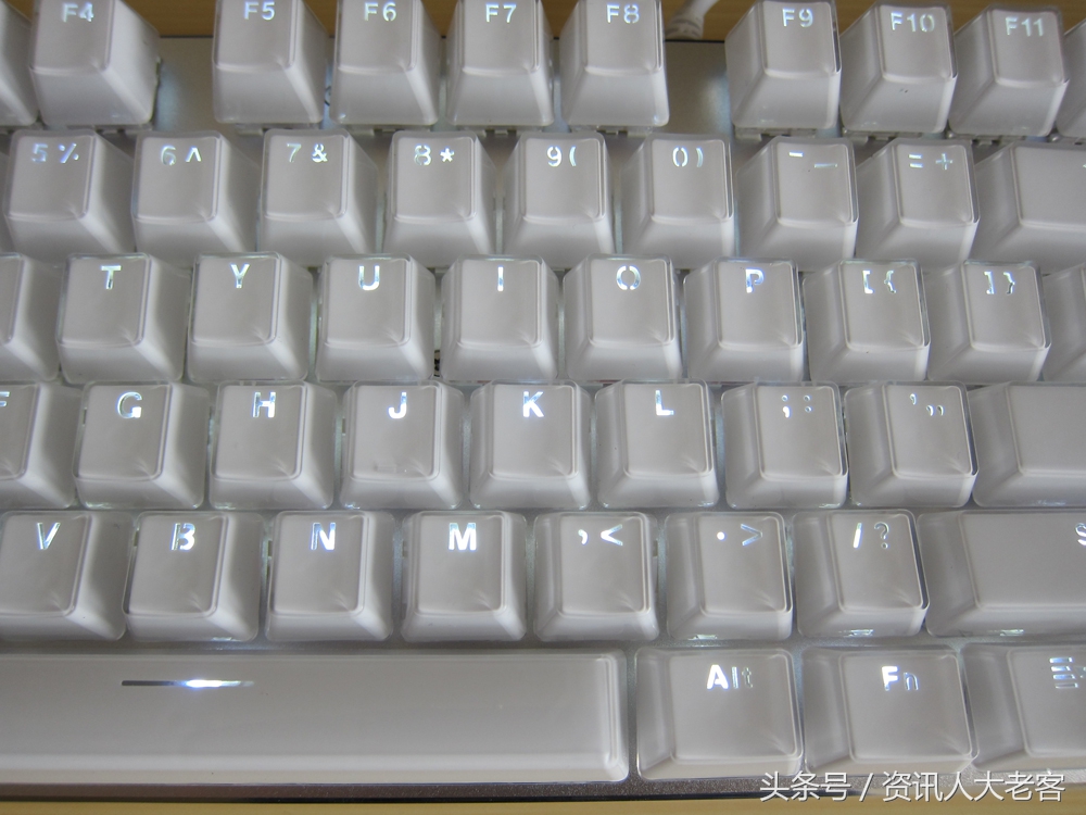 雷柏机械键盘v500冰晶版,雷柏v500s冰晶版怎么样