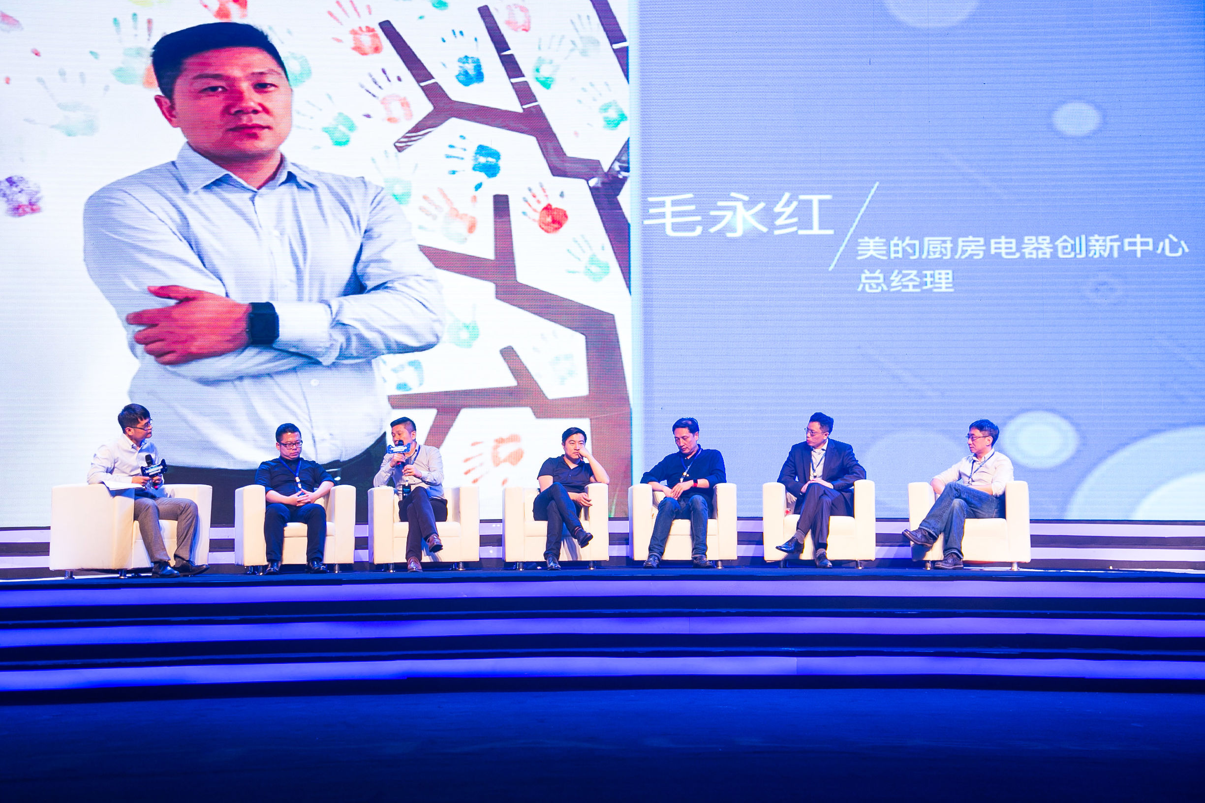 美的厨电引领厨房变革，与天猫一起诠释未来厨房之美