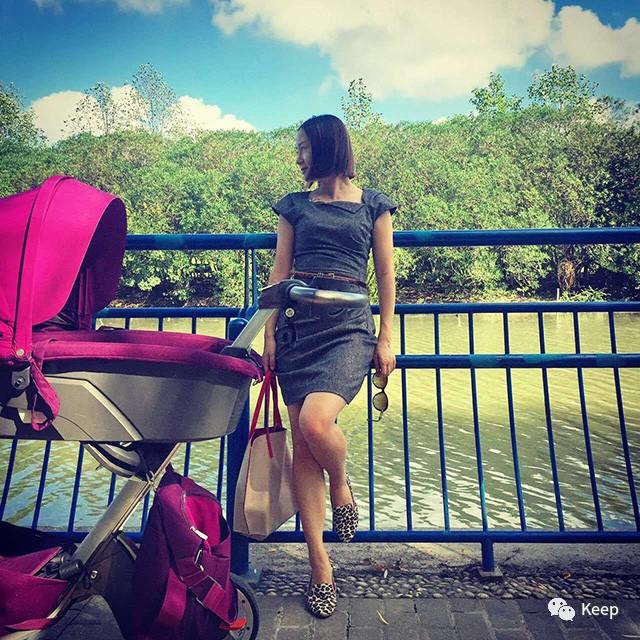 孕早期可以做马甲线训练吗,怀孕还练马甲线的孕妈