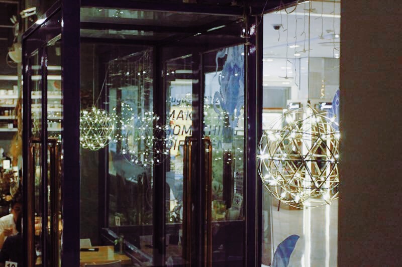 BLUFISH|他在天津造了这座蓝色的饕餮城堡,只为把青梅竹马的她从巴黎追回来