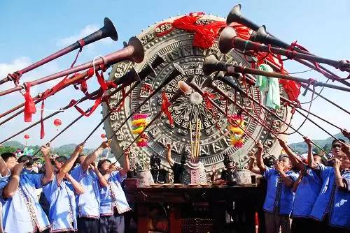 去旅游贵州必吃的地方,贵州少数民族传统节日