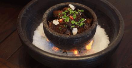 6张桌子,2个包厢,城南这家连导航都搜不到的私房小馆子,却藏着《食神》级别的蛋炒饭……