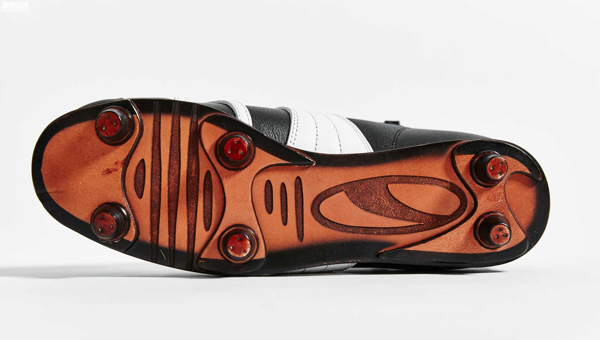 pumapursuit足球鞋中端,puma中端足球鞋推荐