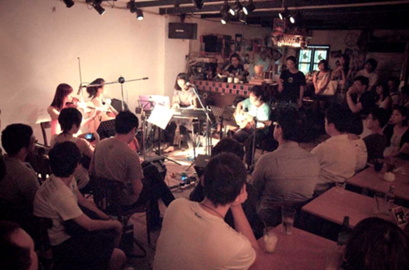 怎么才不像第一次去livehouse (第一次去livehouse怎么装成经常去)