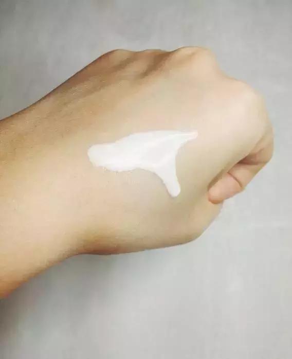 吐血整理三款防晒霜性价比超高,防晒排行榜第一名衣服