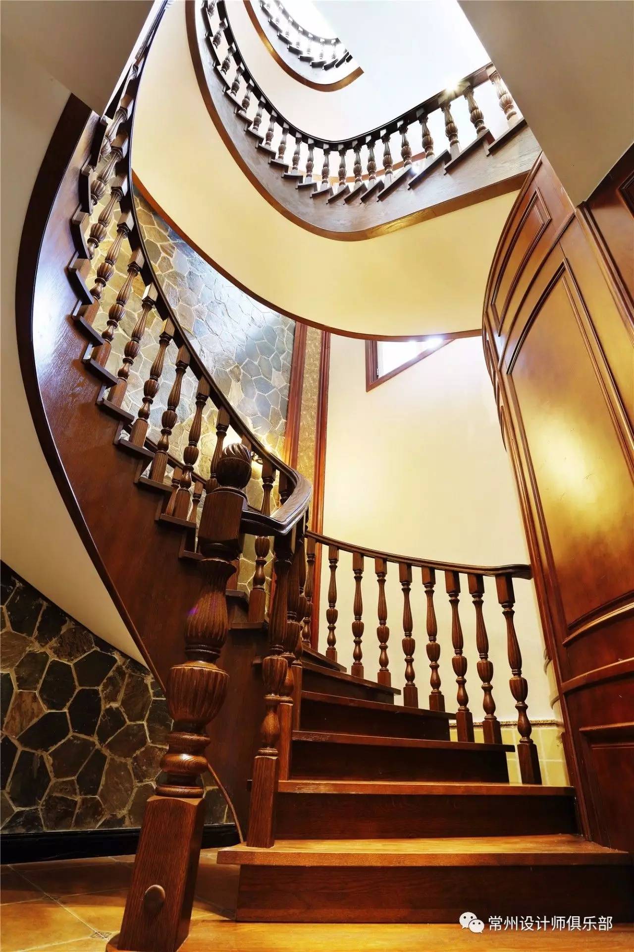 疯狂的完美的——香港维策装饰设计总监王帝