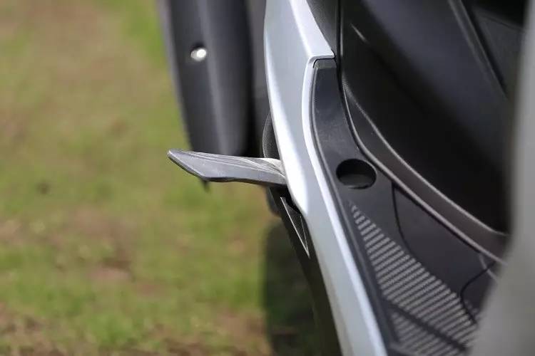 林海国四巧格踏板车测评,林海格格电喷踏板