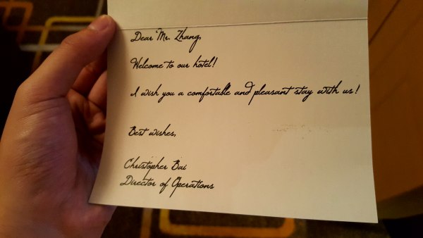 怎么免费入住五星级酒店,如何用最低的价格装修一个店