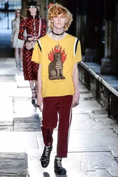 2017蛇与骨的华丽融合!古驰又承包了我下半年的钱包了!